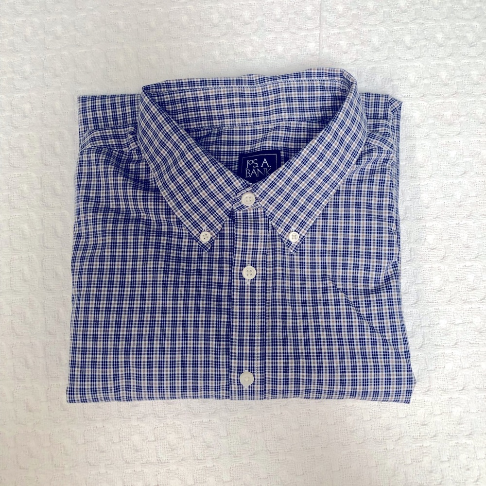 Jos A Bank Mens Long Sleeve Button Up shirt. XXL